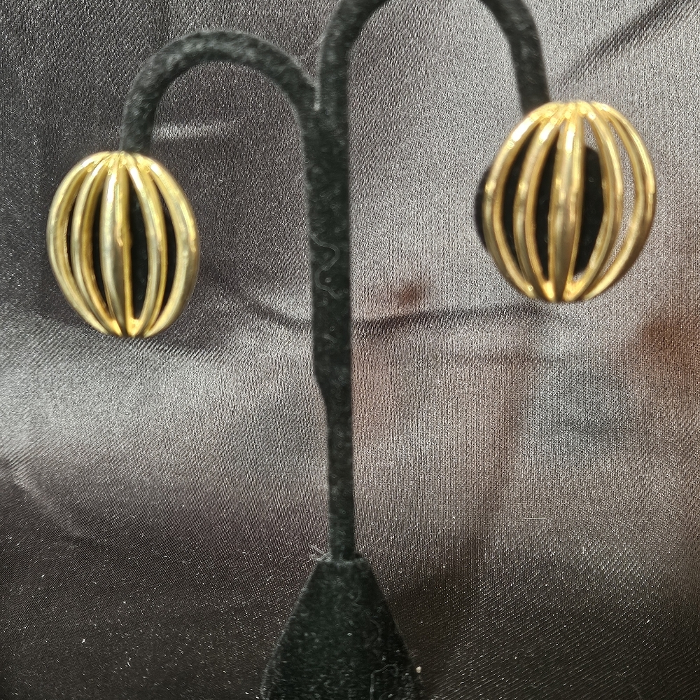 Vintage Monet Large Gold Tone Clip on Statement Earrings